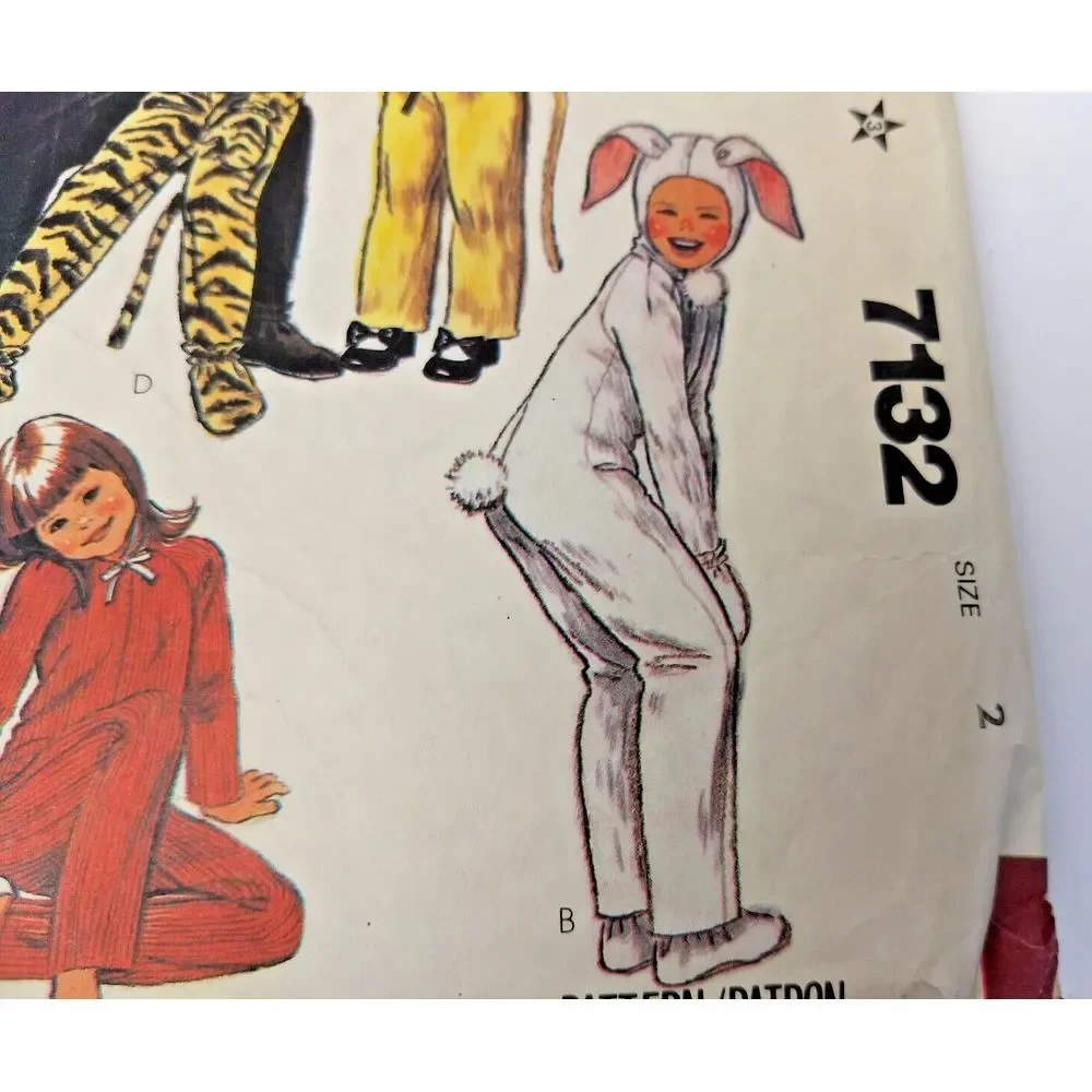 McCalls Sewing Pattern 7132 Kids Animal Costumes Sz 2 HALLOWEEN Cut Complete VTG